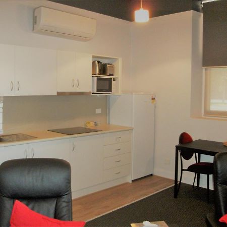 Daydream Motel And Apartments Broken Hill Esterno foto