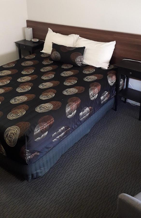 Daydream Motel And Apartments Broken Hill Esterno foto