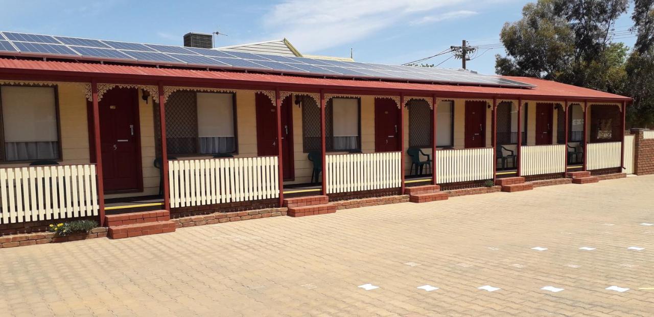 Daydream Motel And Apartments Broken Hill Esterno foto