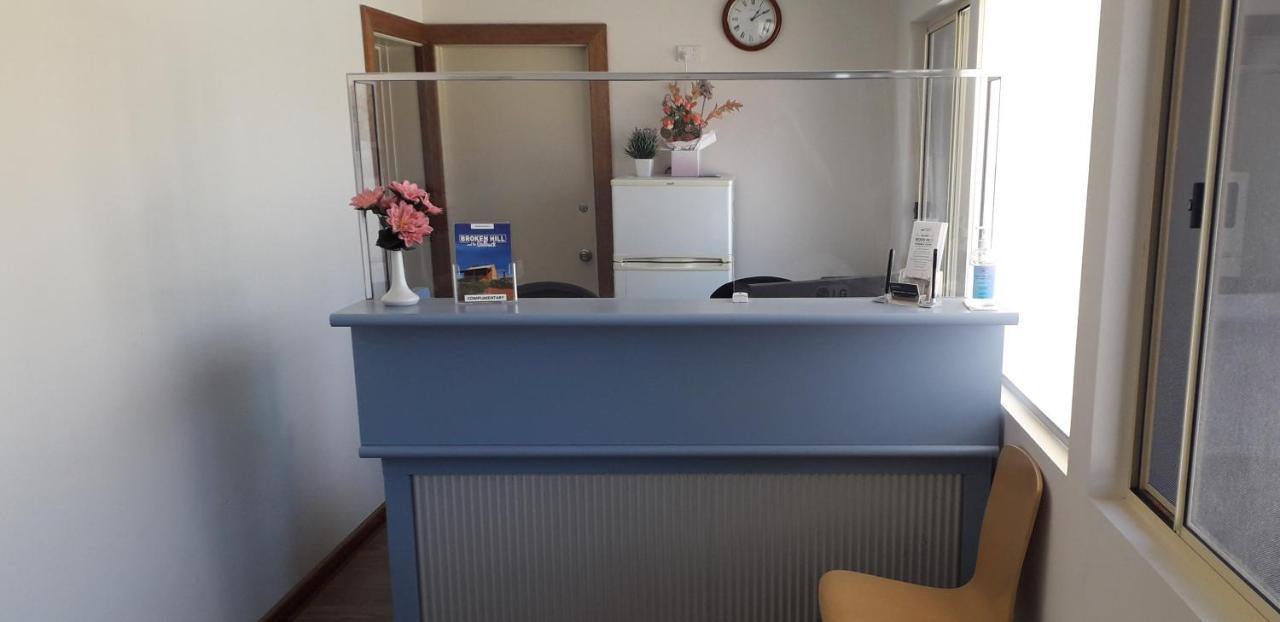 Daydream Motel And Apartments Broken Hill Esterno foto