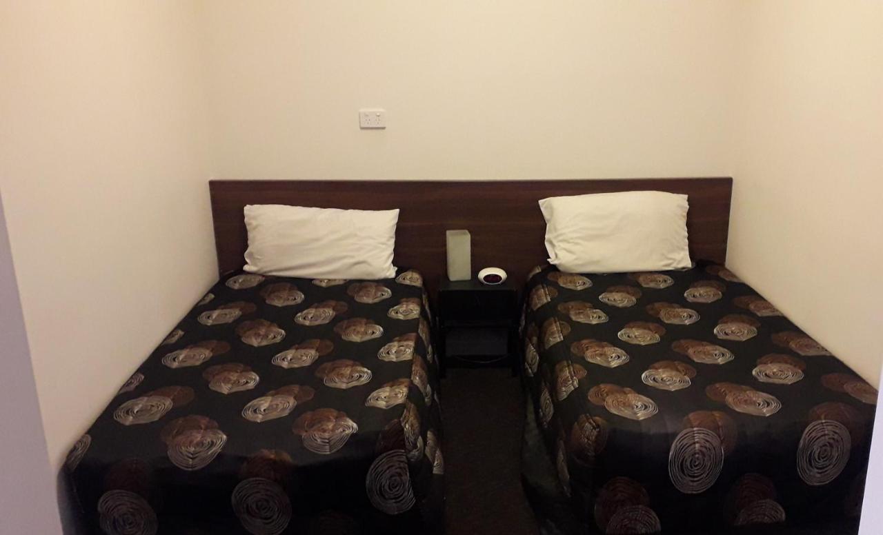 Daydream Motel And Apartments Broken Hill Esterno foto
