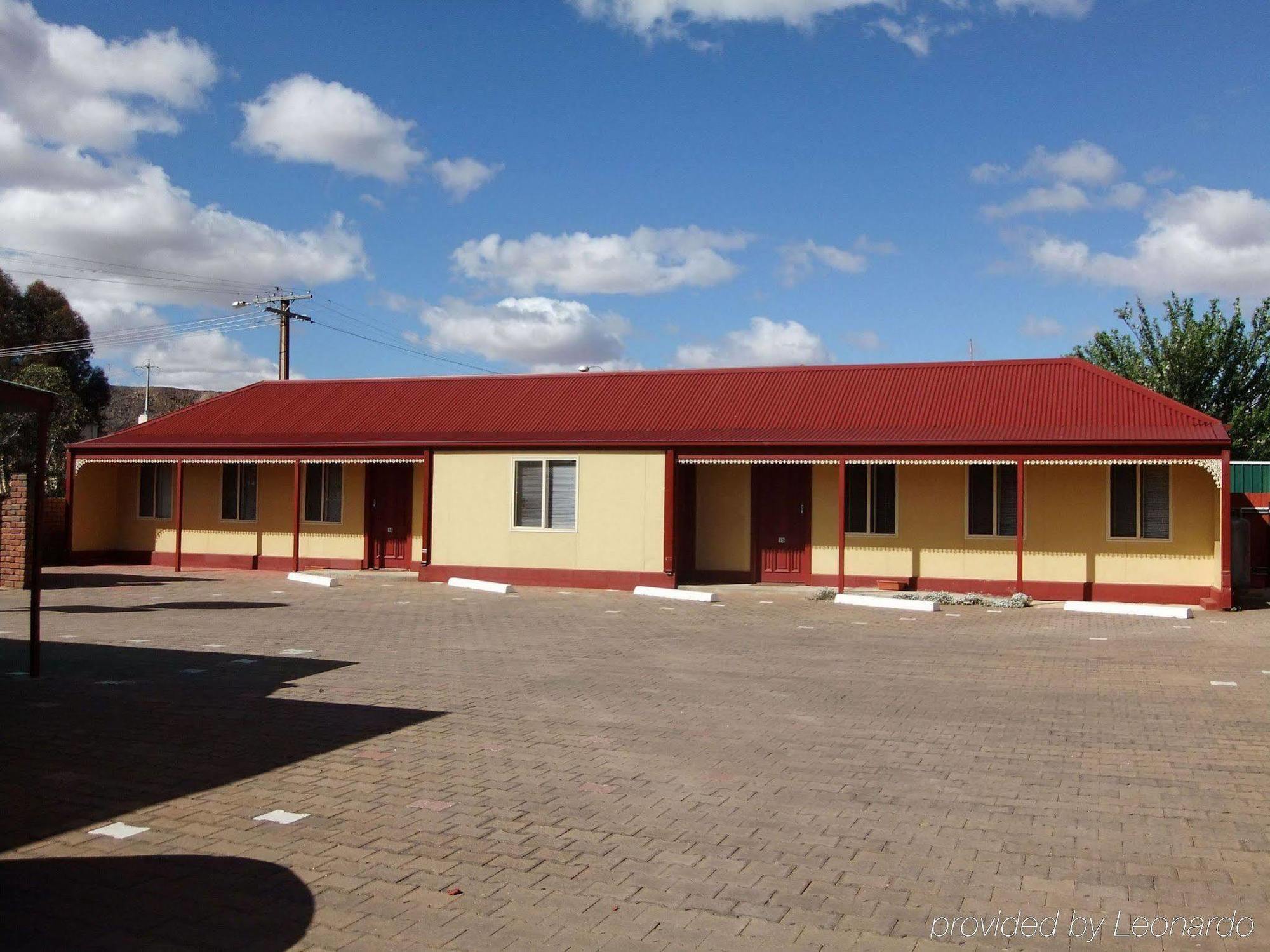 Daydream Motel And Apartments Broken Hill Esterno foto