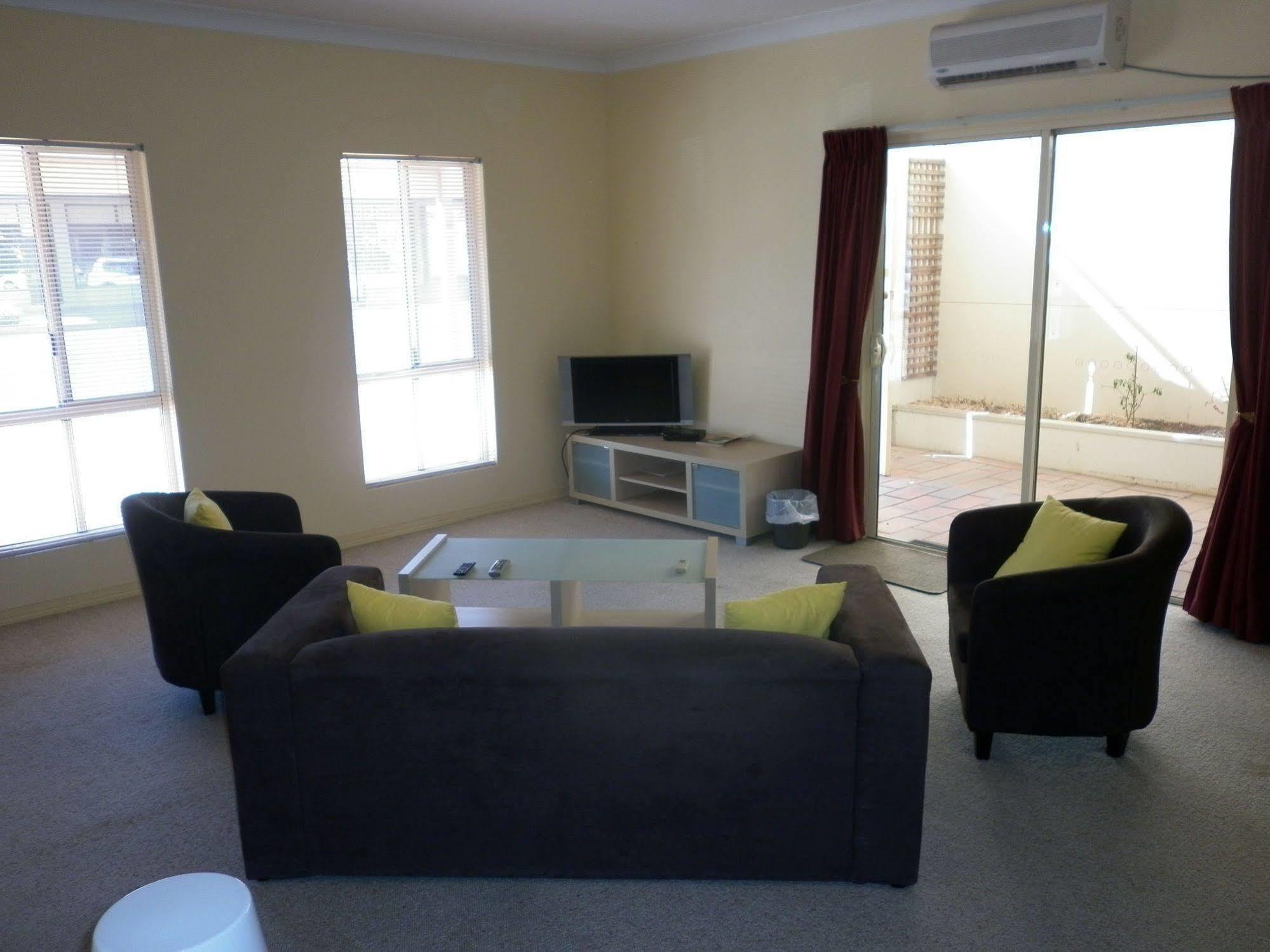 Daydream Motel And Apartments Broken Hill Esterno foto