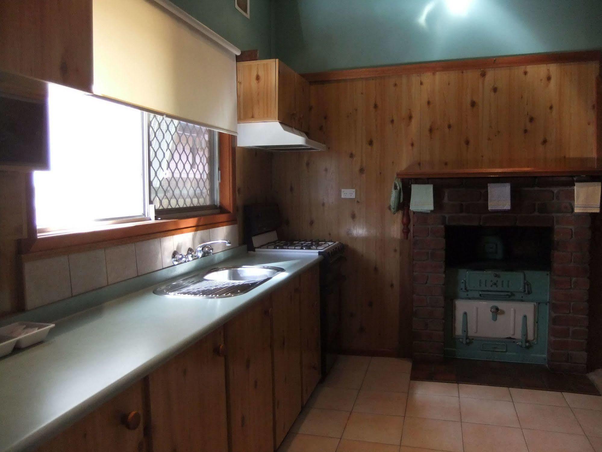 Daydream Motel And Apartments Broken Hill Esterno foto