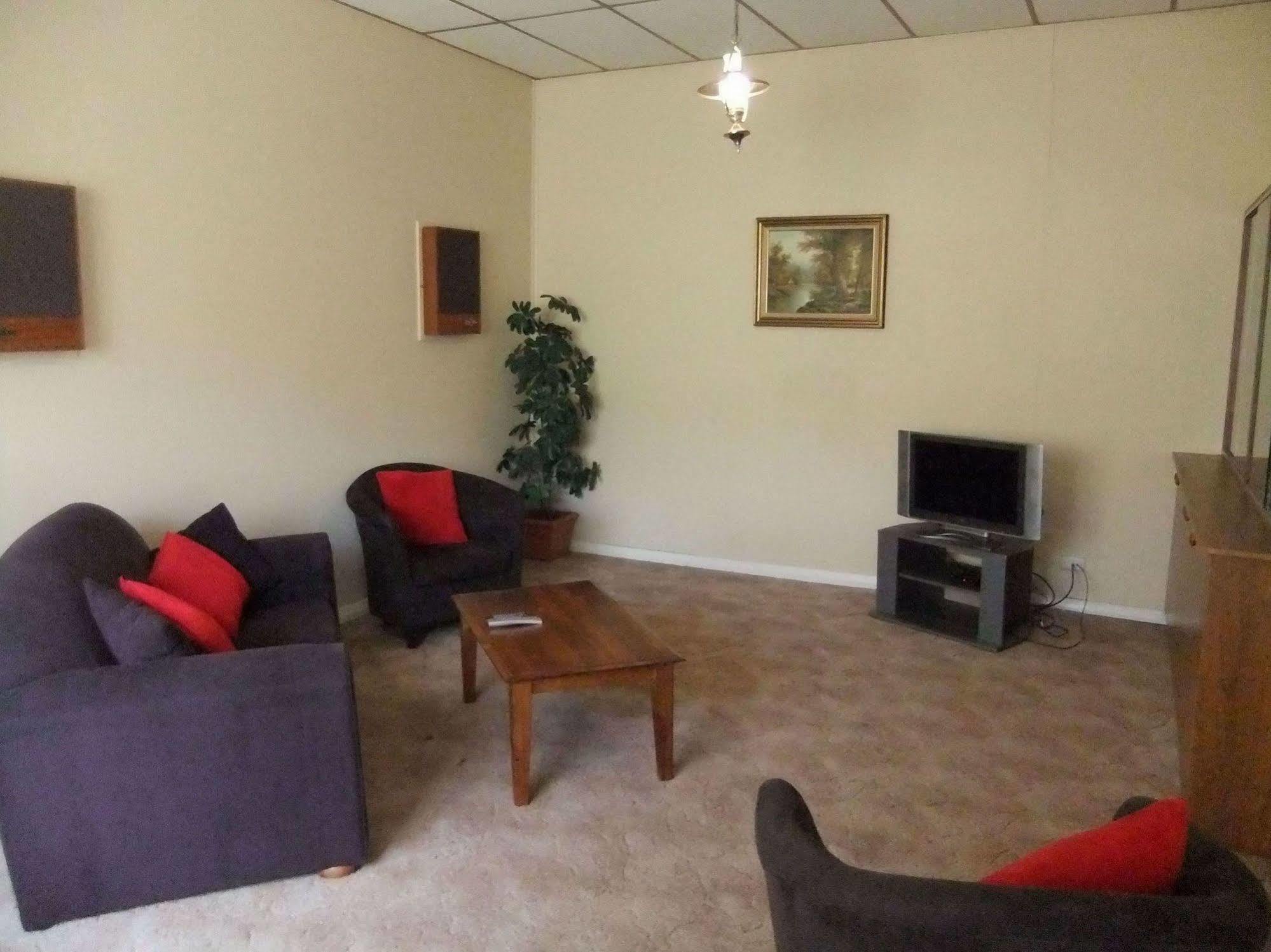 Daydream Motel And Apartments Broken Hill Esterno foto