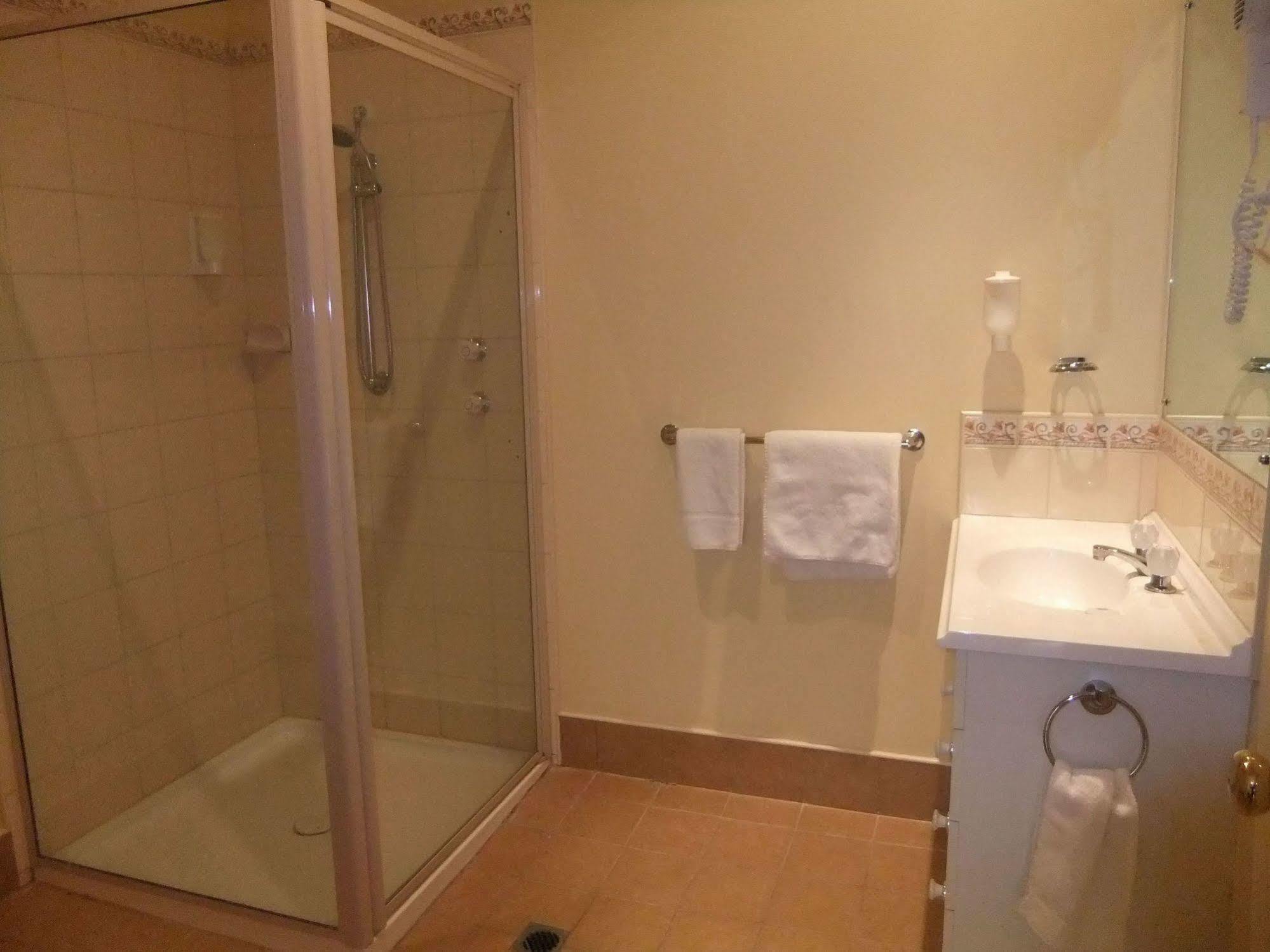 Daydream Motel And Apartments Broken Hill Esterno foto
