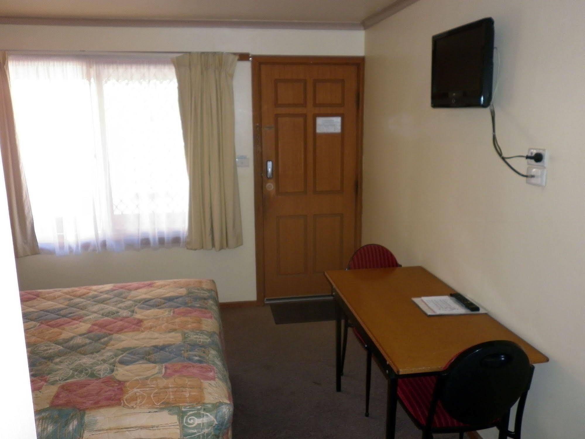 Daydream Motel And Apartments Broken Hill Esterno foto